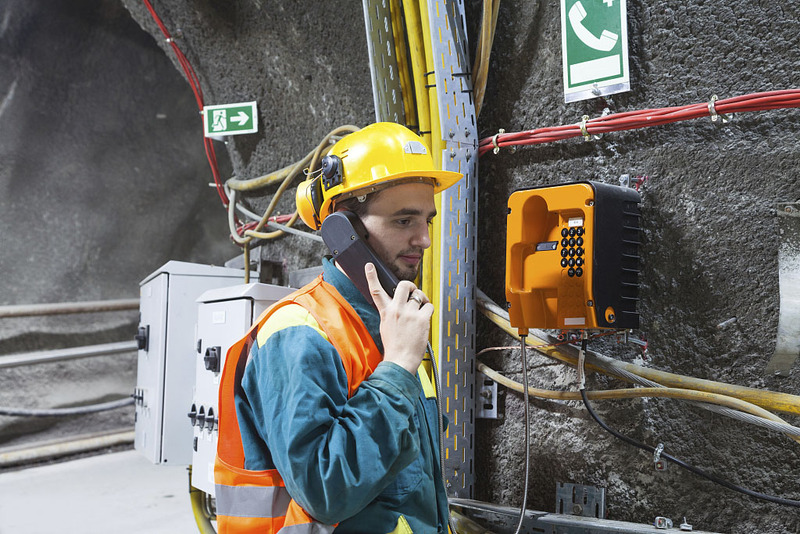 隧道光纤传输紧迫电话系统与有线广播系统